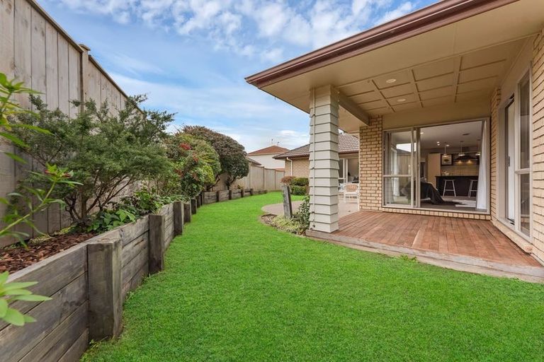Photo of property in 125 Wayne Francis Drive, Flat Bush, Auckland, 2016
