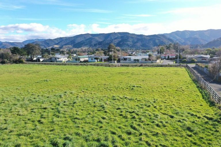 Photo of property in 65-69 Waite Street, Featherston, 5710