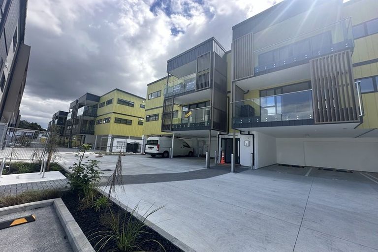 Photo of property in 102/3 Newelm Lane, Flat Bush, Auckland, 2019