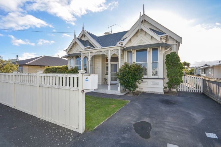 Photo of property in 21 Queens Drive, Saint Kilda, Dunedin, 9012