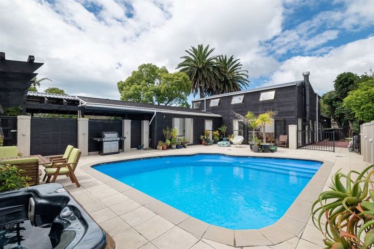 Photo of property in 1/59a Northboro Road, Belmont, Auckland, 0622