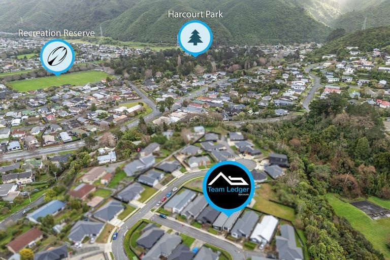 Photo of property in 7 Thornbury Lane, Timberlea, Upper Hutt, 5018