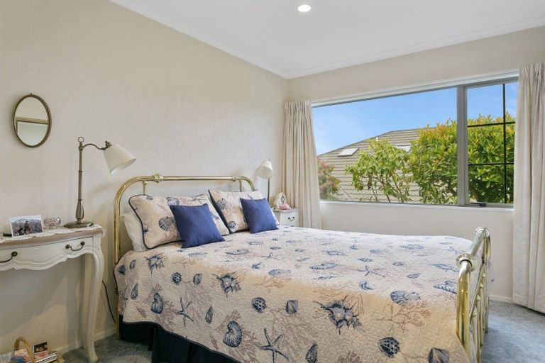 Photo of property in 10 Lakeridge Close, Rangatira Park, Taupo, 3330