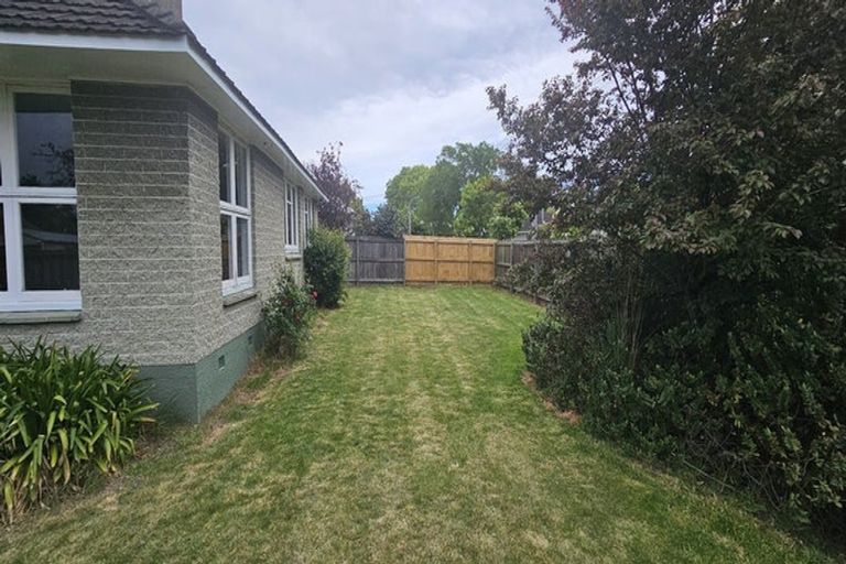 Photo of property in 2 Nyton Place, Bryndwr, Christchurch, 8053