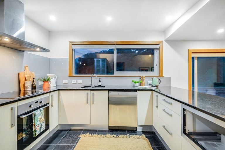 Photo of property in 130a Cheviot Road, Lowry Bay, Lower Hutt, 5013