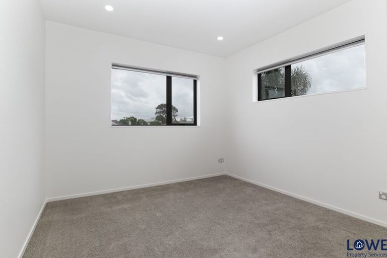 Photo of property in 33 Clendon Avenue, Papatoetoe, Auckland, 2025