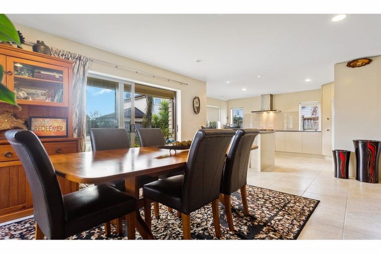 Photo of property in 13 Wawatai Drive, Karaka, Papakura, 2113