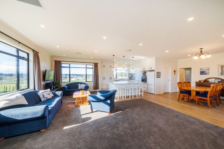 Photo of property in 33 Mount Biggs Road, Halcombe, Feilding, 4779
