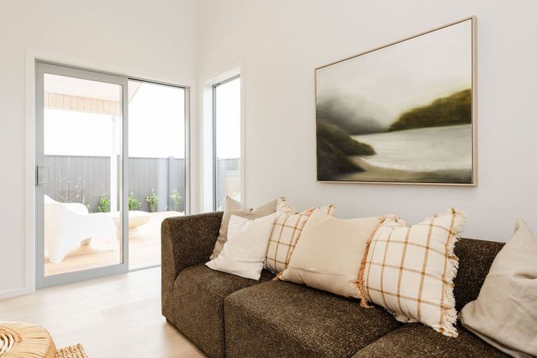 Photo of property in 12 Windward Avenue, Port Whangarei, 0110