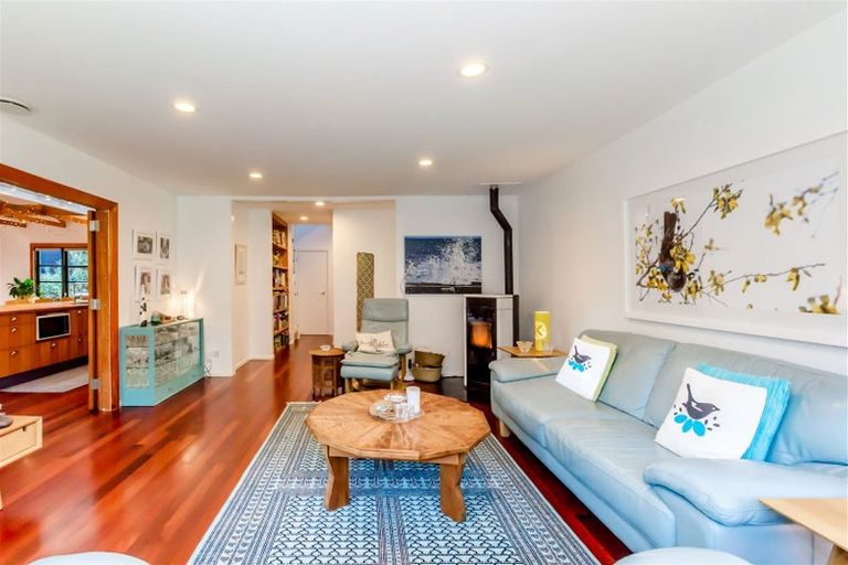 Photo of property in 48 Margaret Road, Raumati Beach, Paraparaumu, 5032