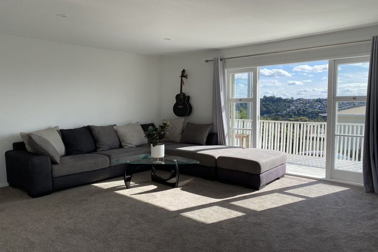 Photo of property in 1/16 Stanley Road, Glenfield, Auckland, 0629