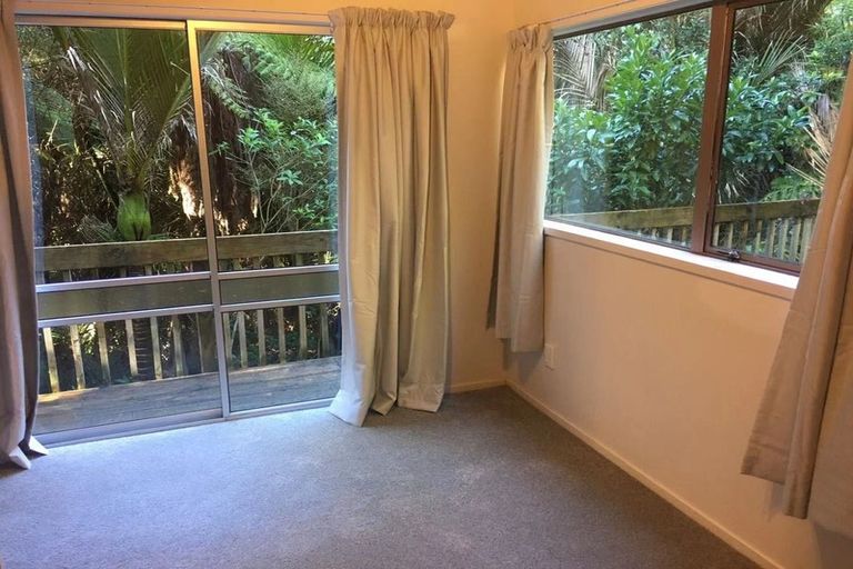 Photo of property in 33 Reynolds Place, Torbay, Auckland, 0630