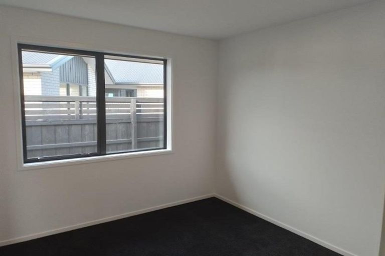 Photo of property in 8 Thomas Ellis Lane, Halswell, Christchurch, 8025