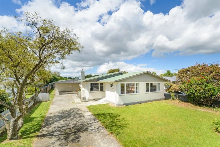 Photo of property in 27 Duff Crescent, Highbury, Palmerston North, 4412