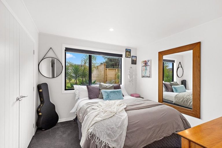 Photo of property in 68 Omana Avenue, Shelly Beach, Helensville, 0874