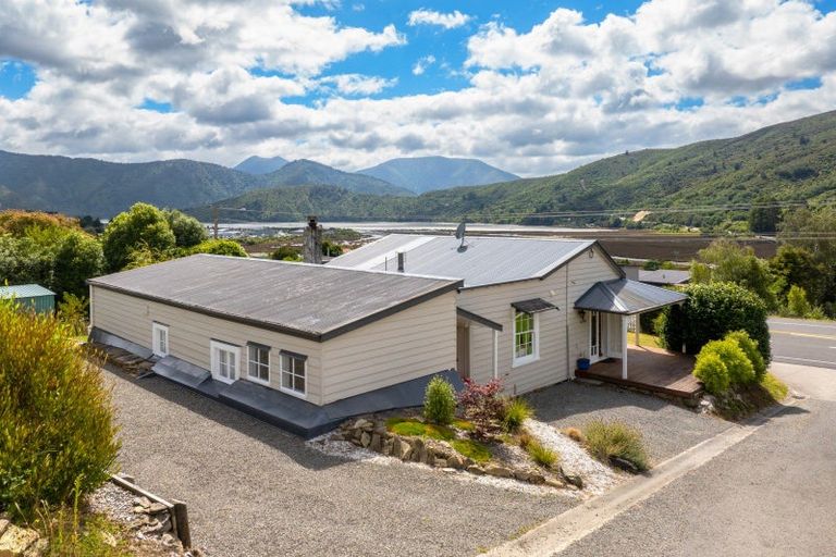 Photo of property in 13e Main Rd Havelock, Havelock, 7100