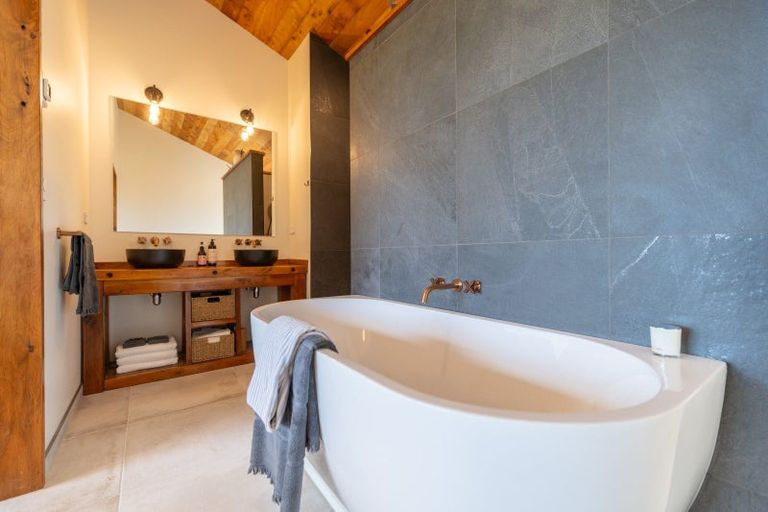 Photo of property in 155 Sinclair Road, Te Anau, 9679