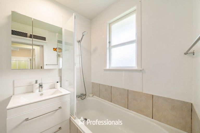 Photo of property in 10 Gray Avenue, Paraparaumu Beach, Paraparaumu, 5032