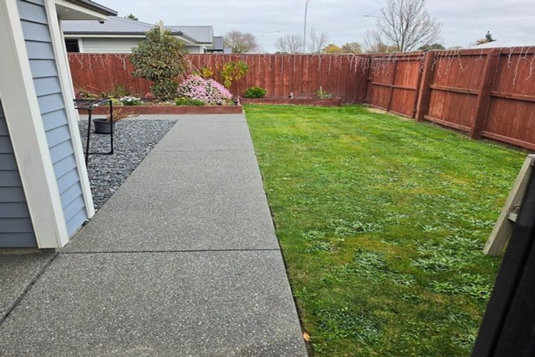 Photo of property in 73 Kippenberger Avenue, Rangiora, 7400