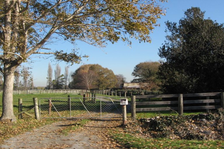 Photo of property in 33 Sutherlands Road, Halswell, Christchurch, 8025