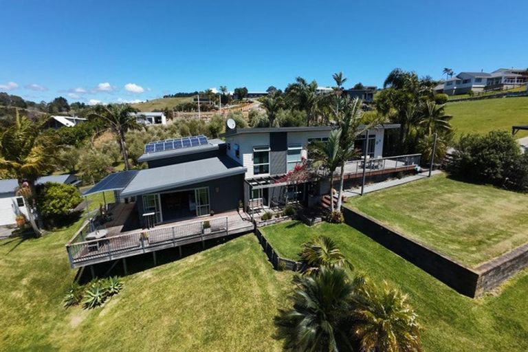 Photo of property in 8 Ocean View Road, Cable Bay, 0420
