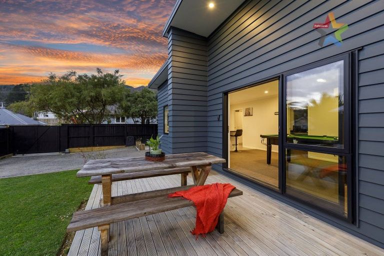 Photo of property in 428a Stokes Valley Road, Stokes Valley, Lower Hutt, 5019