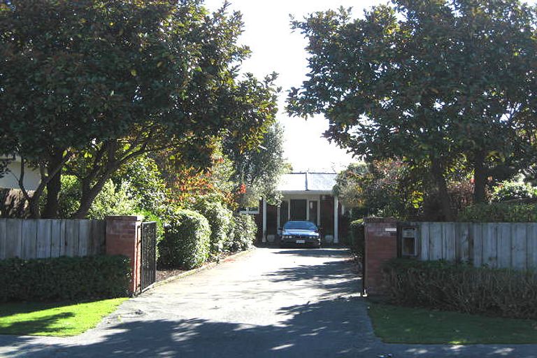 Photo of property in 39 Chepstow Avenue, Fendalton, Christchurch, 8052