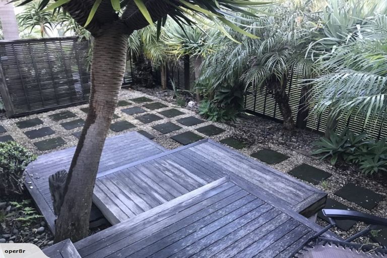 Photo of property in 1/46 Masterton Road, Rothesay Bay, Auckland, 0630