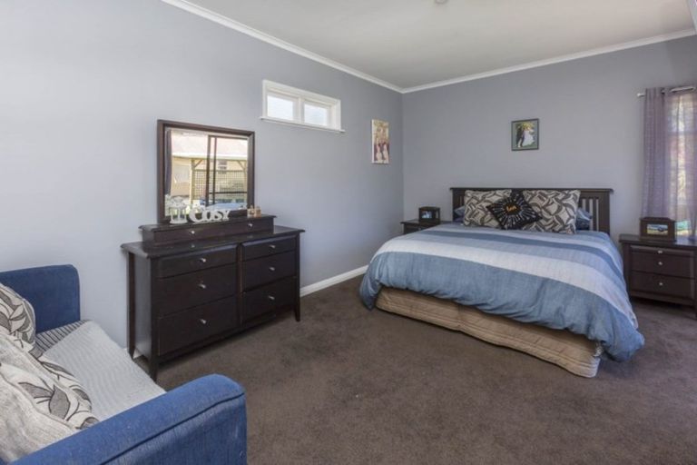 Photo of property in 43 Golders Road, Elderslea, Upper Hutt, 5018