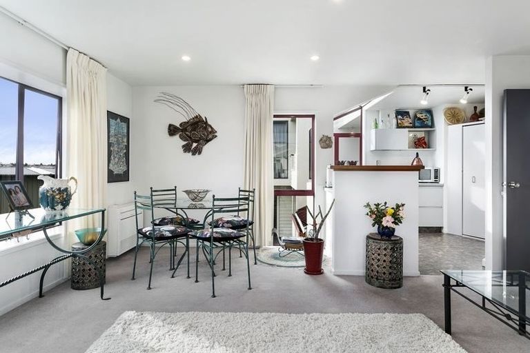 Photo of property in 1/57 Arrowsmith Avenue, Waipahihi, Taupo, 3330