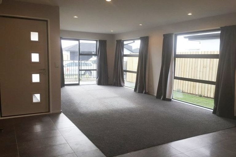 Photo of property in 17 Packard Crescent, Halswell, Christchurch, 8025