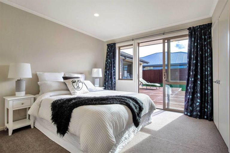 Photo of property in 14 Globe Bay Drive, Templeton, Christchurch, 8042