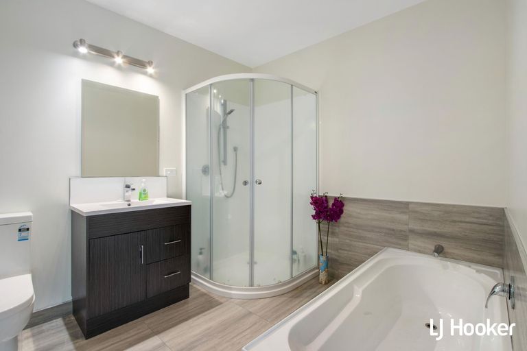 Photo of property in 4 Tohora View, Waihi Beach, 3611