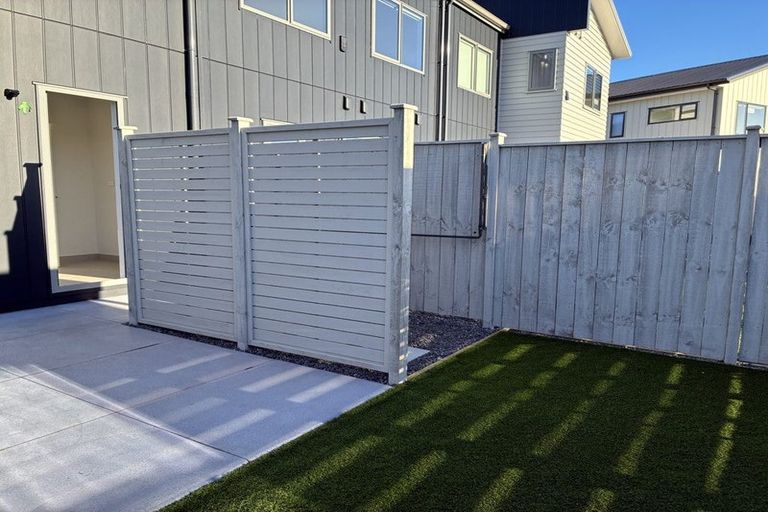 Photo of property in 101 Waituarua Drive, Takanini, Auckland, 2112