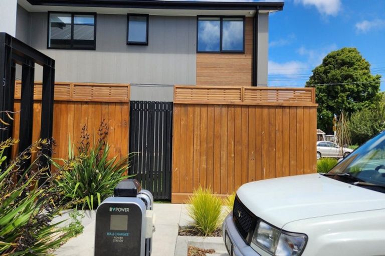 Photo of property in 27 Hargest Crescent, Sydenham, Christchurch, 8023