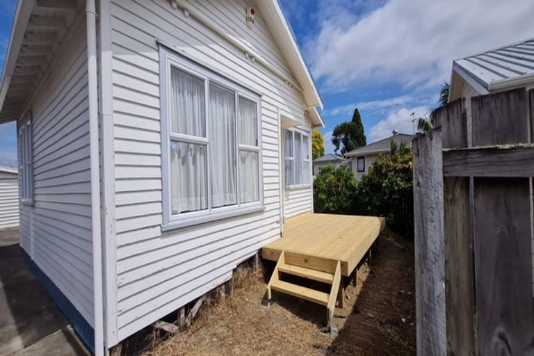 Photo of property in 2/129 Tui Road, Papatoetoe, Auckland, 2025