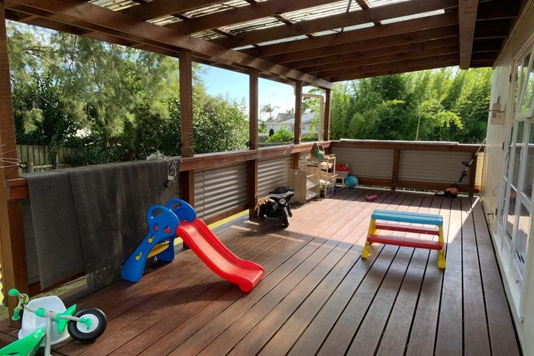 Photo of property in 3/289 Swanson Road, Ranui, Auckland, 0612