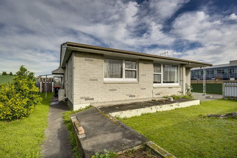 Photo of property in 1/403 Eastbourne Street East, Hastings, 4122