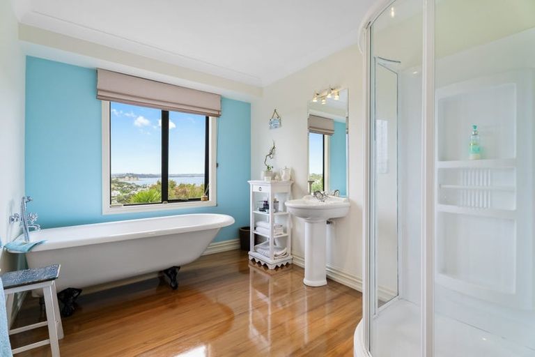 Photo of property in 36 Beauvoir Avenue, Matakatia, Whangaparaoa, 0930