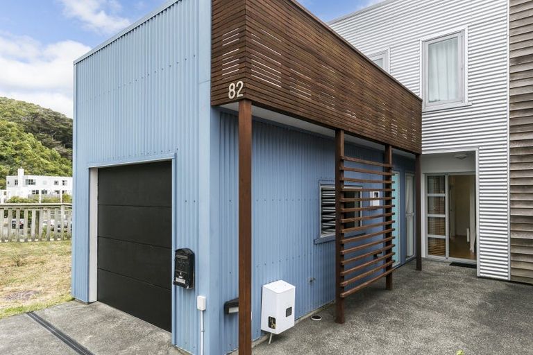 Photo of property in 82 Saddleback Grove, Karori, Wellington, 6012