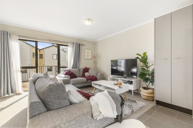 Photo of property in St Claire Village, 70/172 Mcleod Road, Te Atatu South, Auckland, 0610