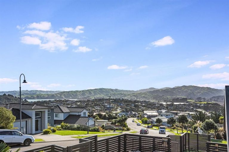 Photo of property in 53 Endeavour Drive, Whitby, Porirua, 5024