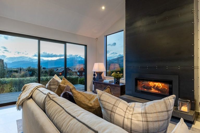 Photo of property in 15 Ellesmere Avenue, Jacks Point, Queenstown, 9371