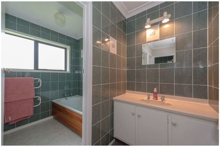 Photo of property in 243 Woodside Road, Matangi, Hamilton, 3284