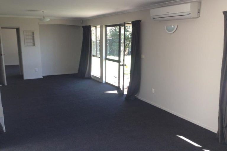 Photo of property in 1 Page Place, Hamilton East, Hamilton, 3216