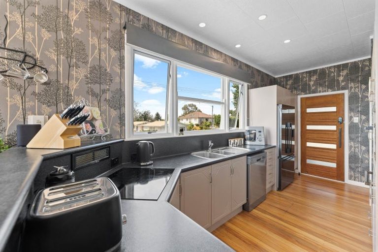 Photo of property in 2 Churchill Street, Putaruru, 3411