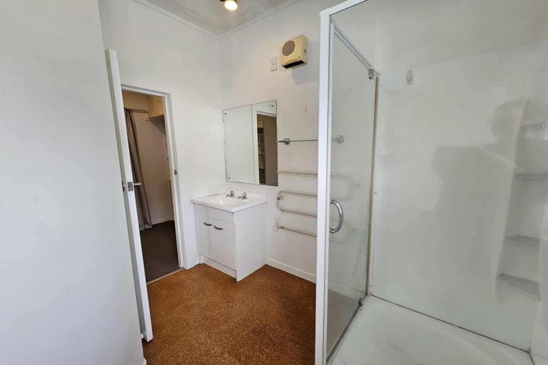 Photo of property in 23 Totara Street, Eastbourne, Lower Hutt, 5013