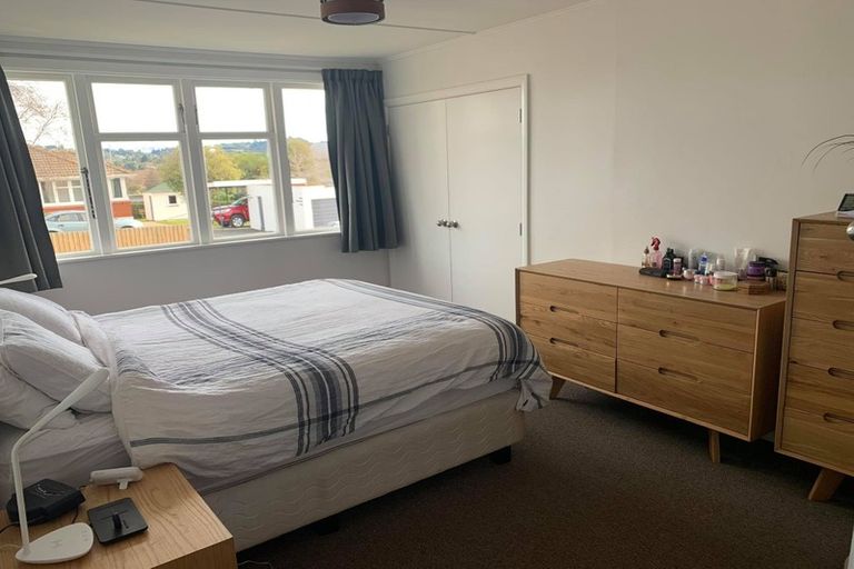 Photo of property in 28 Burgess Street, Green Island, Dunedin, 9018