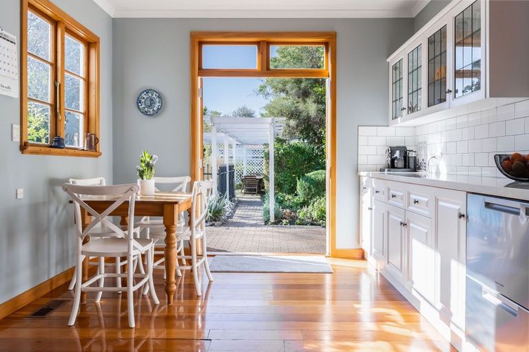 Photo of property in 27 Marina Grove, Hutt Central, Lower Hutt, 5010