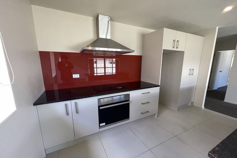 Photo of property in 4 Popokatea Drive, Takanini, 2112